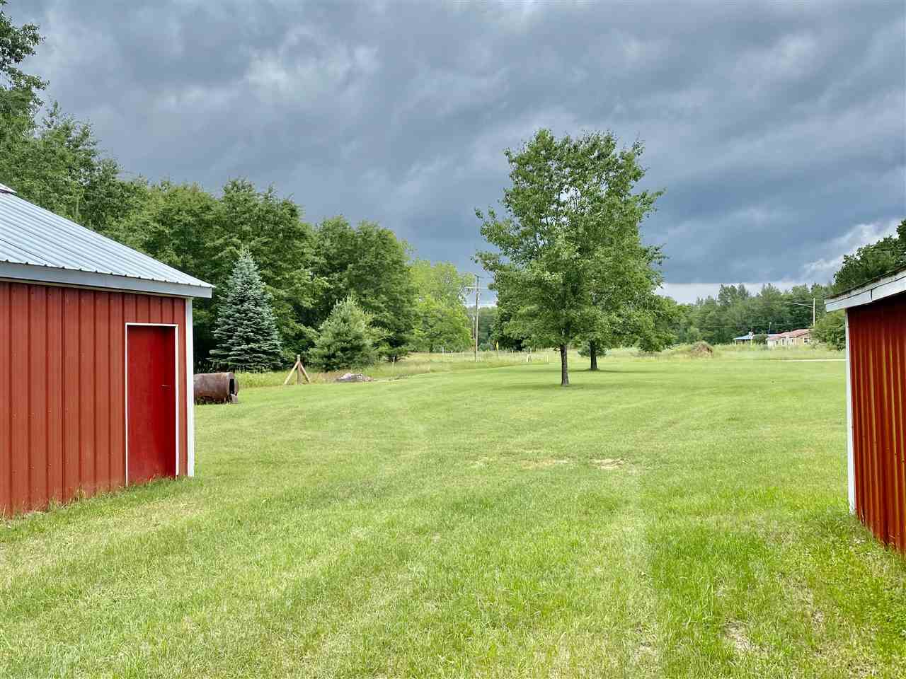6405 Round Lake Road Gladwin, MI 48624 - Photo 17 of 64