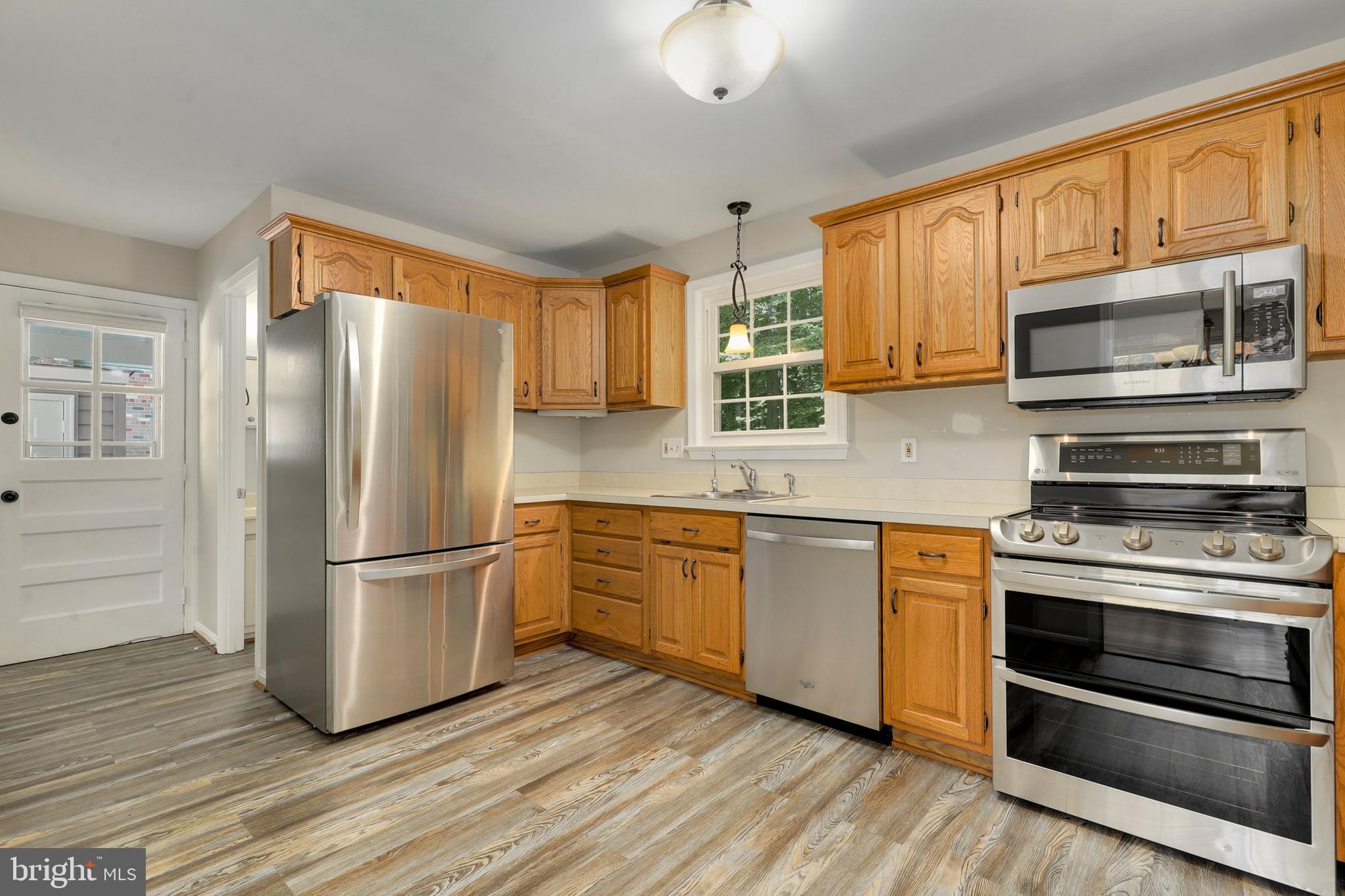 6608 Red Jacket Road Springfield, VA 22152 - Photo 17 of 61