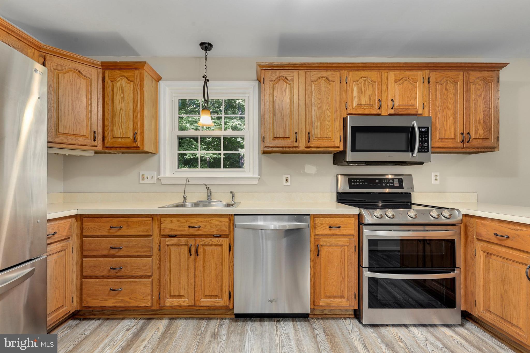 6608 Red Jacket Road Springfield, VA 22152 - Photo 18 of 61