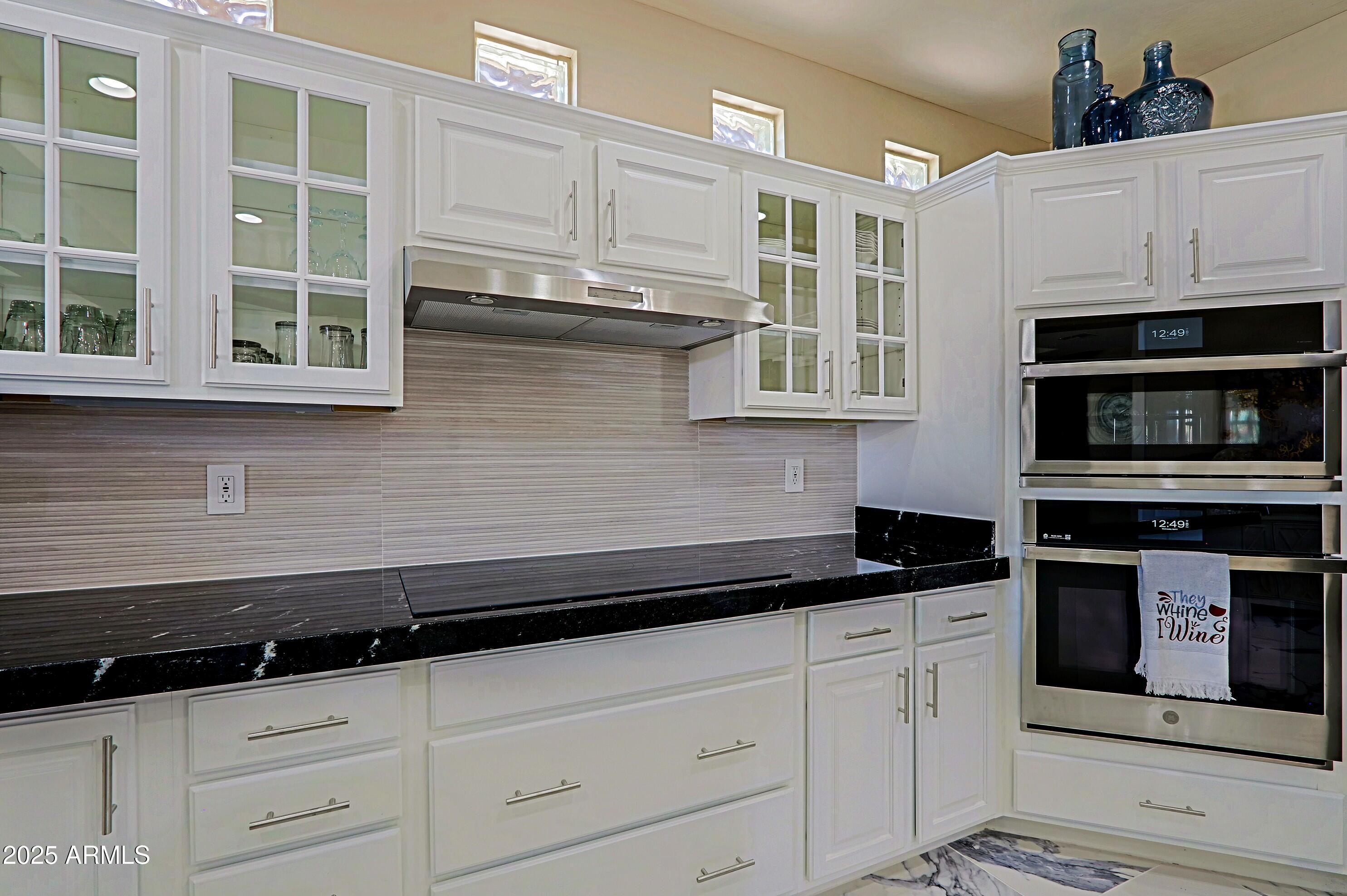 16370 West Granada Road Goodyear, AZ 85395 - Photo 20 of 61 Modern Backsplash