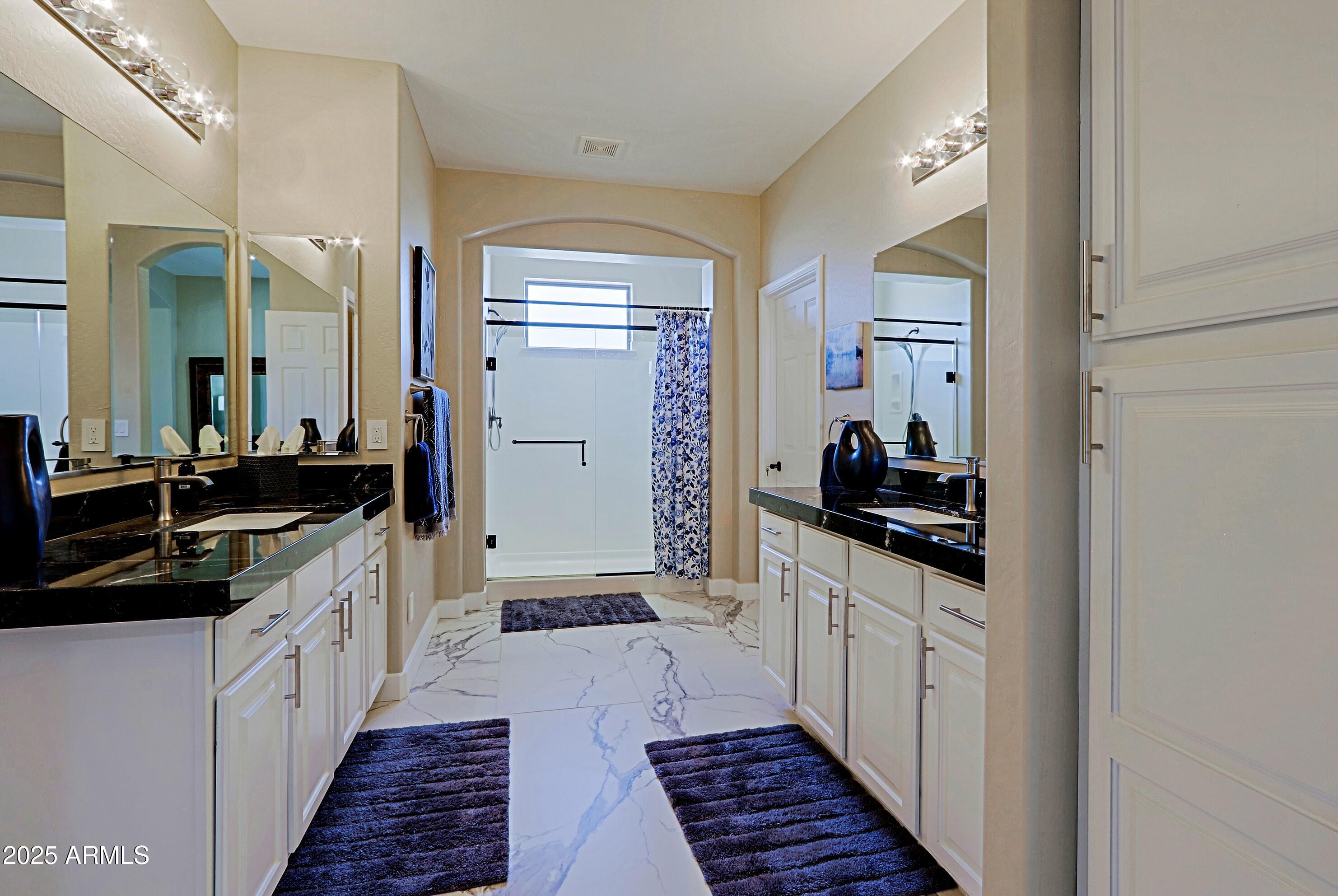 16370 West Granada Road Goodyear, AZ 85395 - Photo 29 of 61 Primary Double Sinks