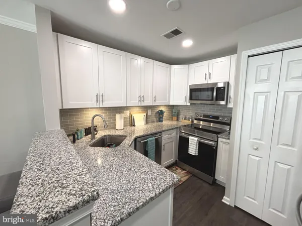 $245,000 | 10 Fallen Tree Court, Unit 204, Halethorpe, MD 21227