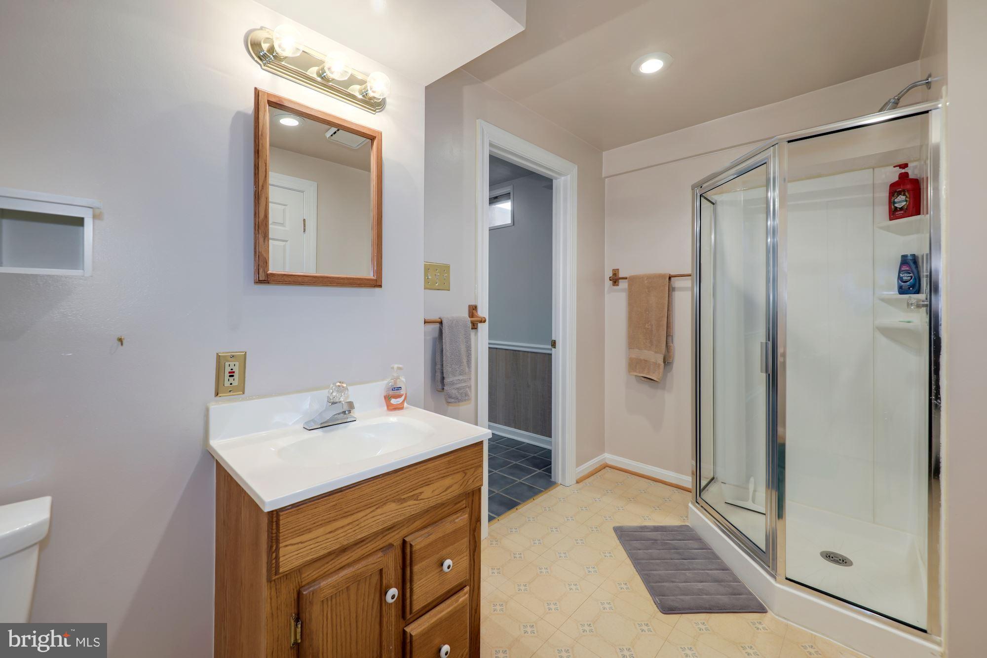 217 Rabbitt Road Gaithersburg, MD 20878 - Photo 24 of 35