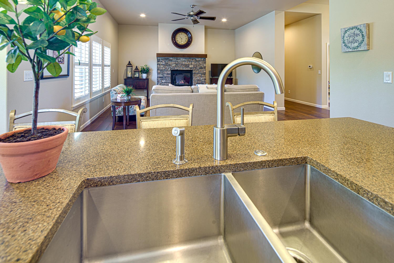 227 Highland Meadow Loop Redmond, OR 97756 - Photo 17 of 37 227-095