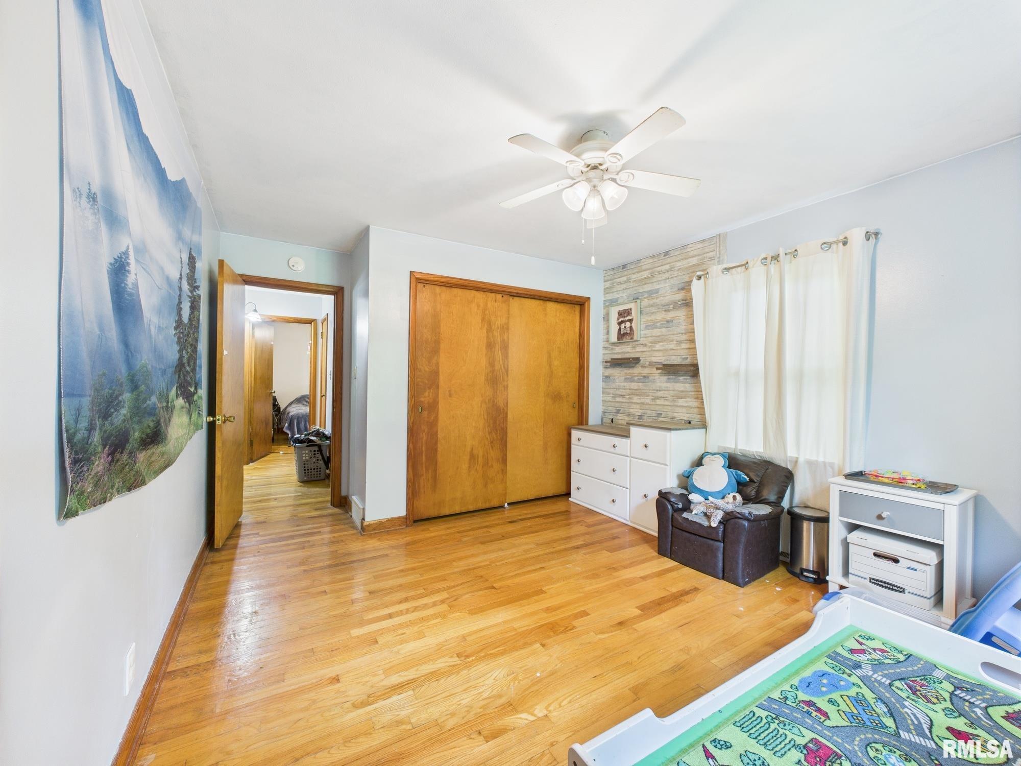 4925 Thrush Avenue Decatur, IL 62521 - Photo 10 of 34