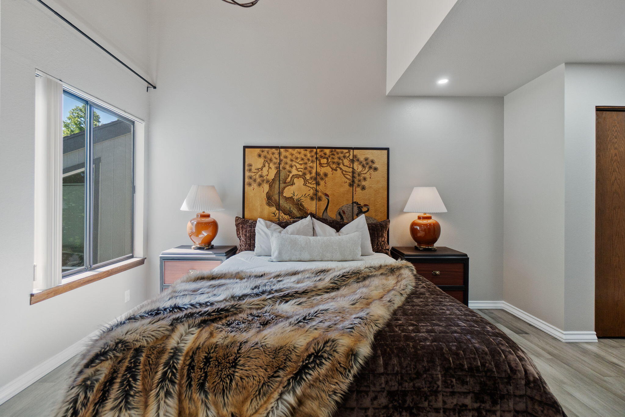 426 Ridgecrest Trail, Unit 223 Redding, CA 96003 - Photo 23 of 59 a bedroom with a bed and window