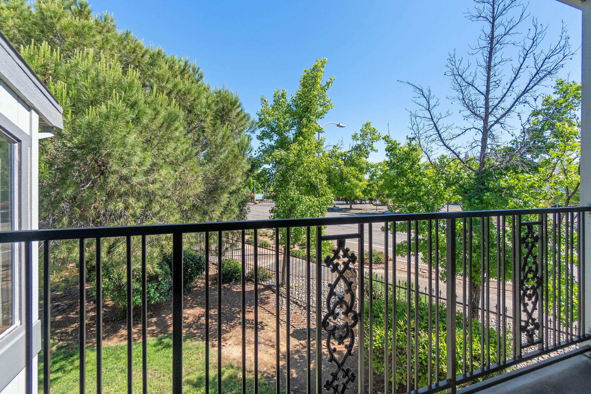 426 Ridgecrest Trail, Unit 223 Redding, CA 96003 - Photo 37 of 59 37-web-or-mls-BiggerFlow Real Estate Med