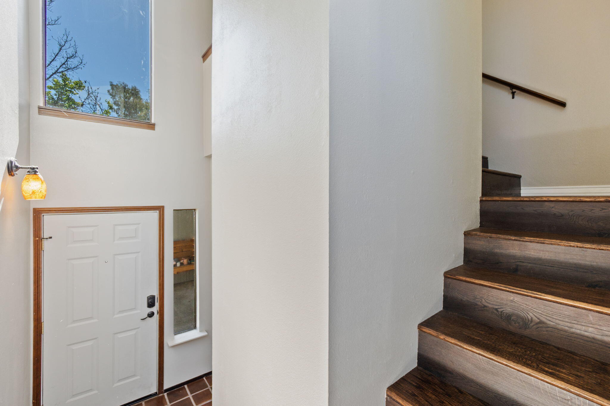 426 Ridgecrest Trail, Unit 223 Redding, CA 96003 - Photo 4 of 59 a view of hallway with wooden floor