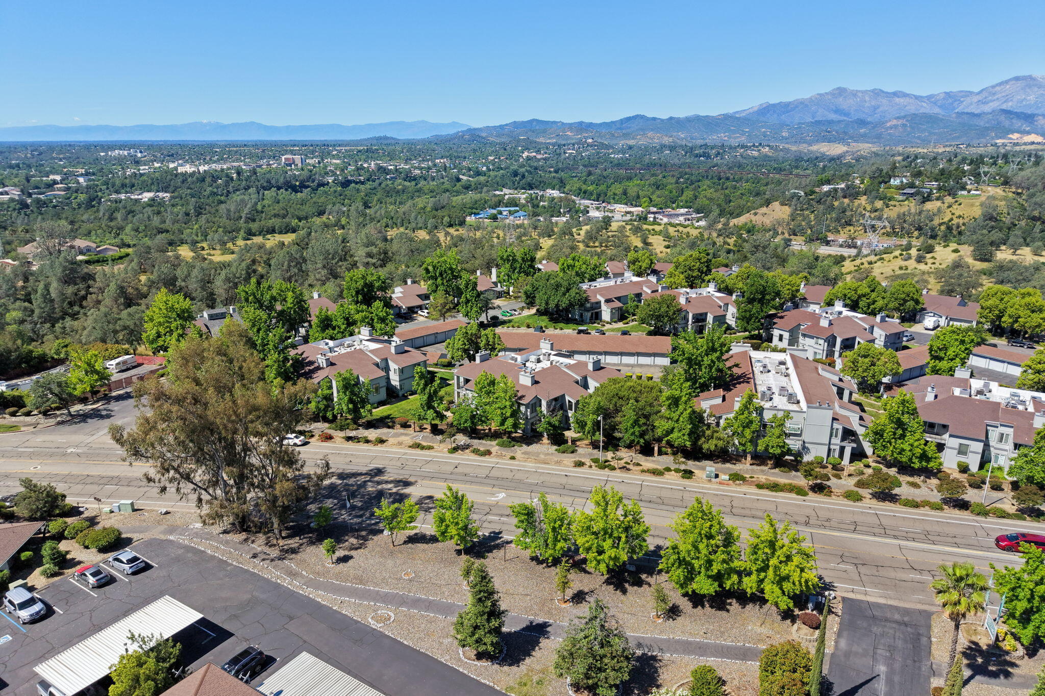 426 Ridgecrest Trail, Unit 223 Redding, CA 96003 - Photo 43 of 59 an aerial view of multiple house