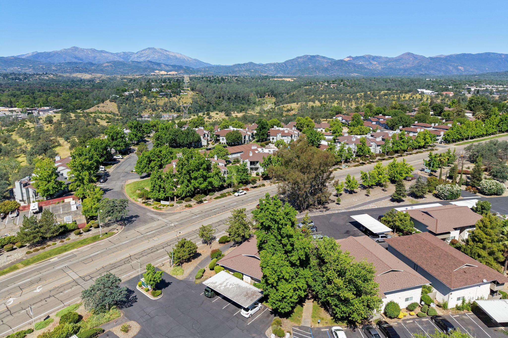 426 Ridgecrest Trail, Unit 223 Redding, CA 96003 - Photo 44 of 59 an aerial view of a town with couple of houses