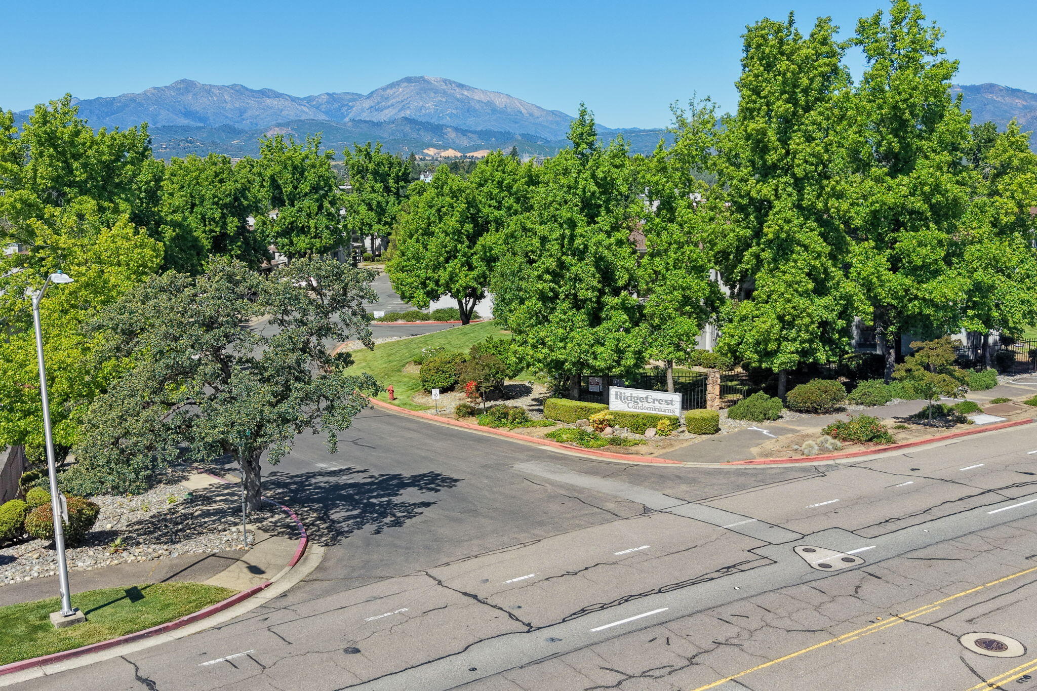 426 Ridgecrest Trail, Unit 223 Redding, CA 96003 - Photo 50 of 59 a view of a backyard of the house