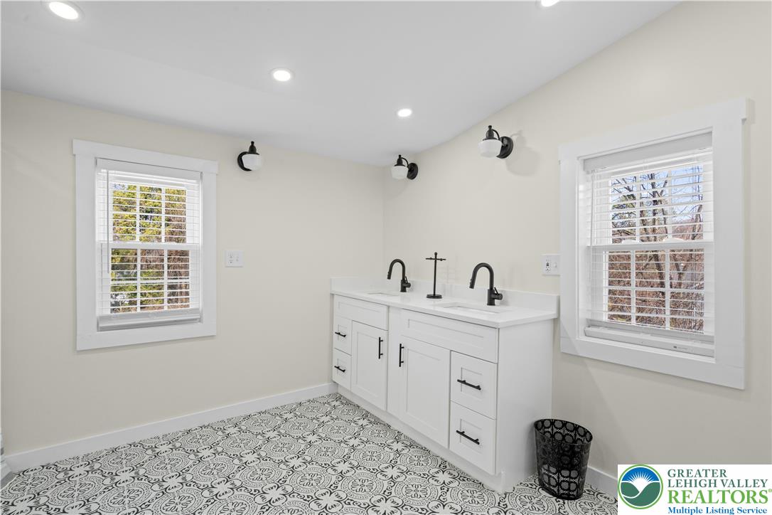 95 Gaffney Hill Road Easton, PA 18042 - Photo 21 of 33 Gallery Image 21