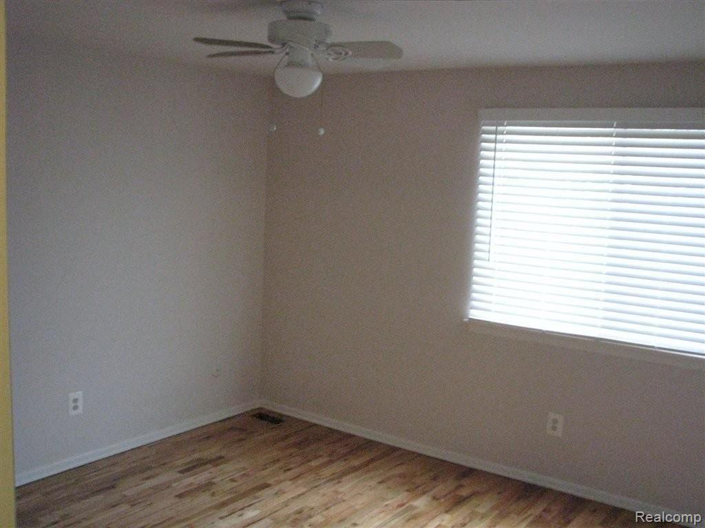 11435 Messmore Road Utica, MI 48317 - Photo 8 of 14 IMG_1744.JPG