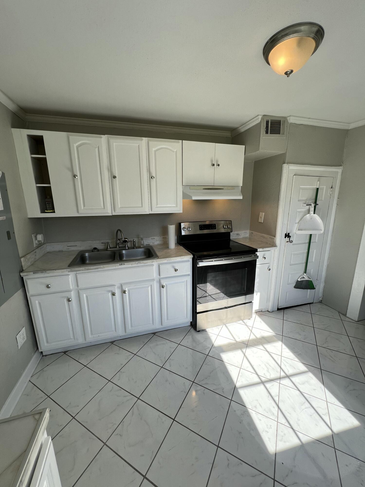 206 Reynolds Street Augusta, GA 30901 - Photo 15 of 20 IMG_4954