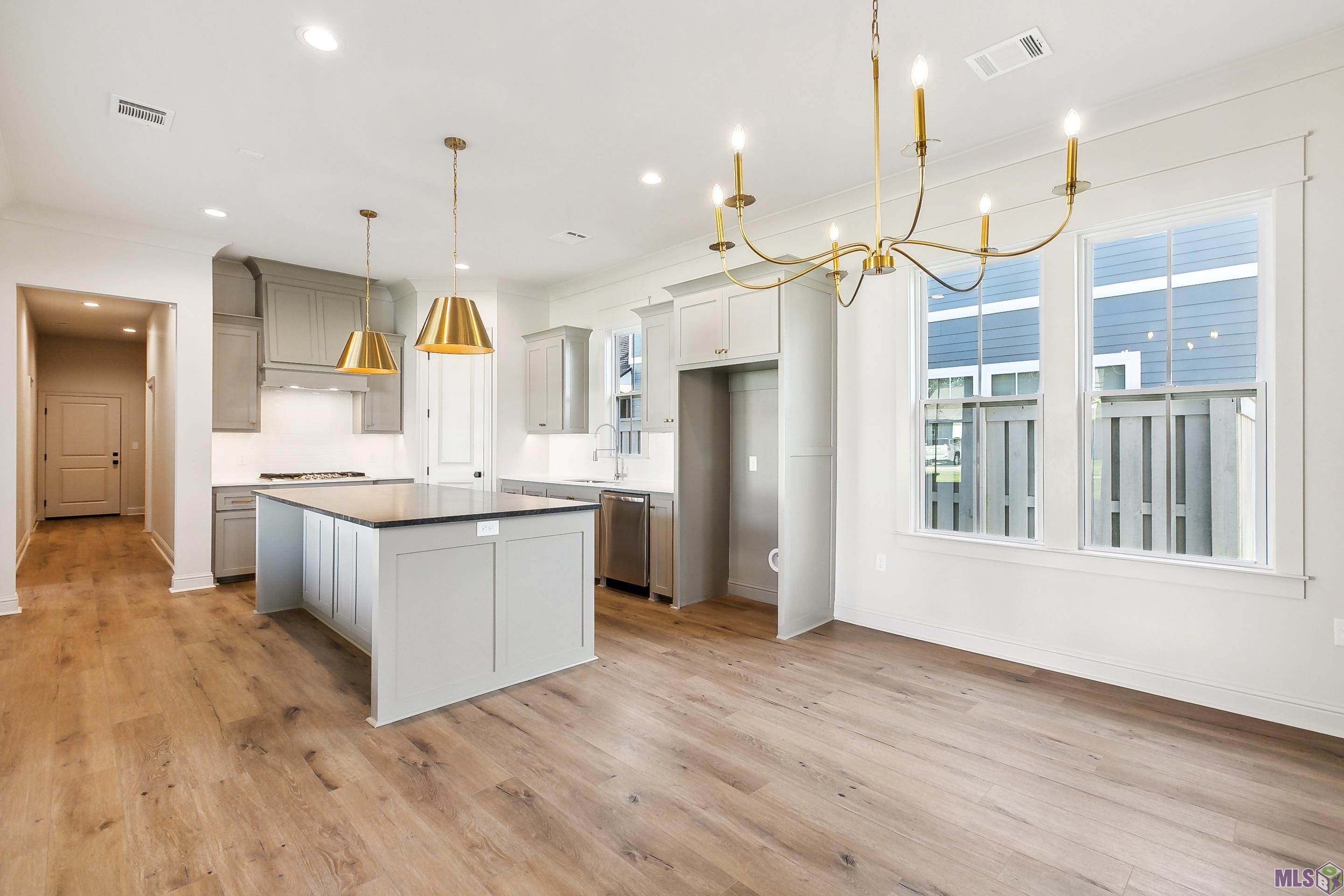 7641 Griffon Drive Baton Rouge, LA 70817 - Photo 3 of 28 Gallery Image 3