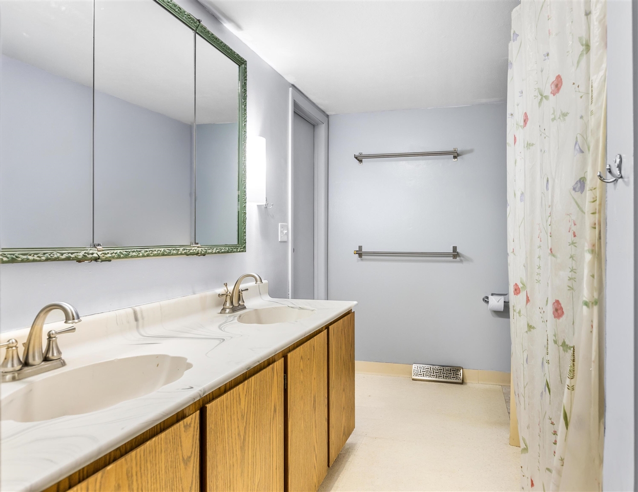 3979 Clinton Macon Road Clinton, MI 49236 - Photo 15 of 35