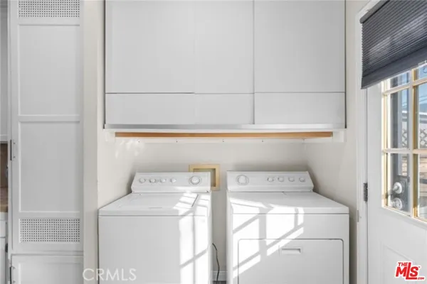 $3,900 | 16154 Gilmore Street, Van Nuys, CA 91406