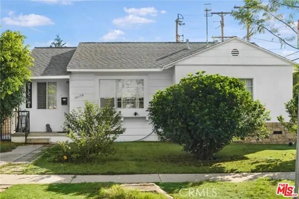 $3,900 | 16154 Gilmore Street, Van Nuys, CA 91406