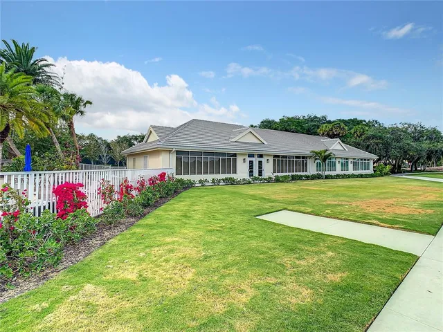 $495,000 | 302 Lansbrook Drive, Venice, FL 34292