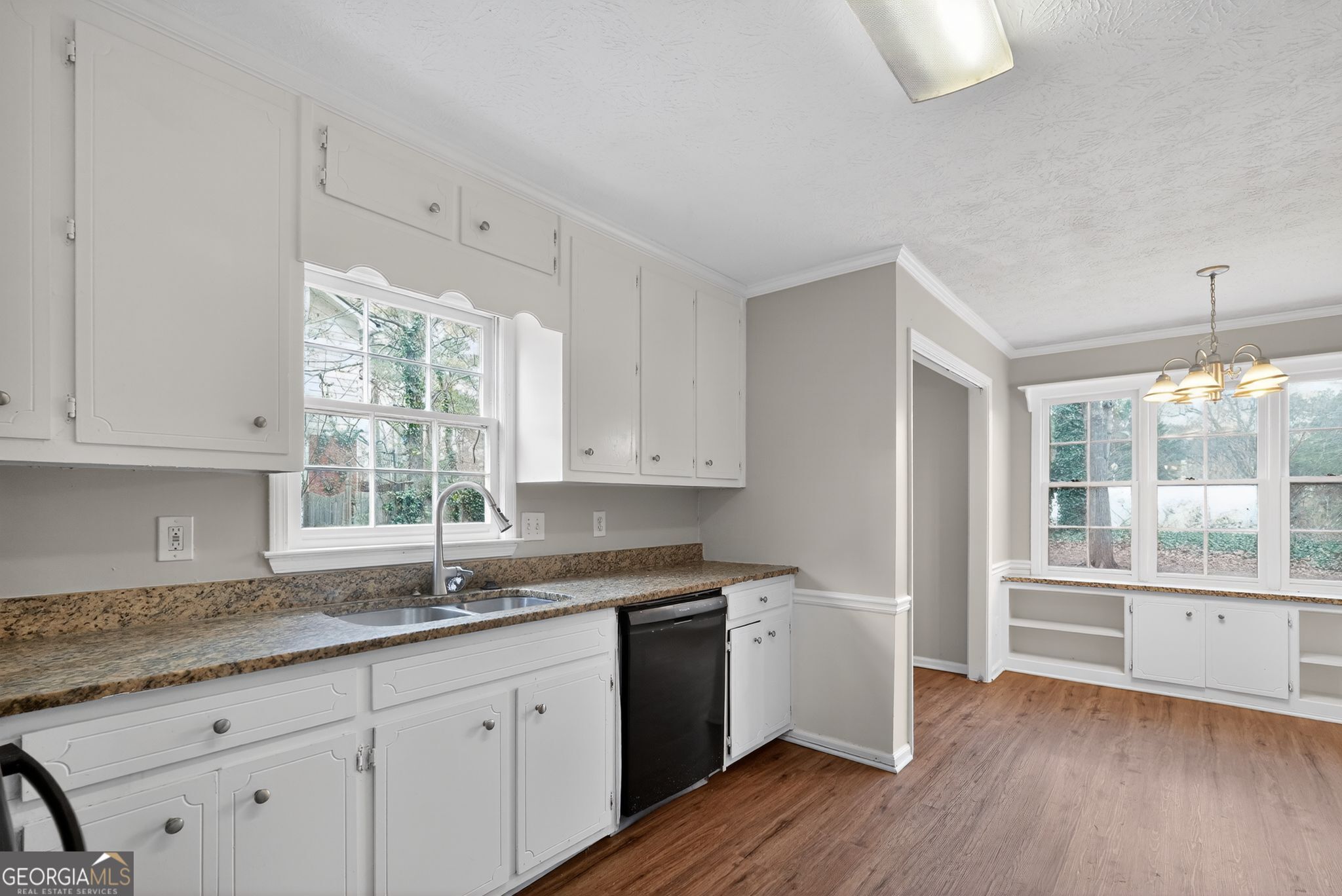 703 Kingsgate Ridge Stone Mountain, GA 30088 - Photo 11 of 35