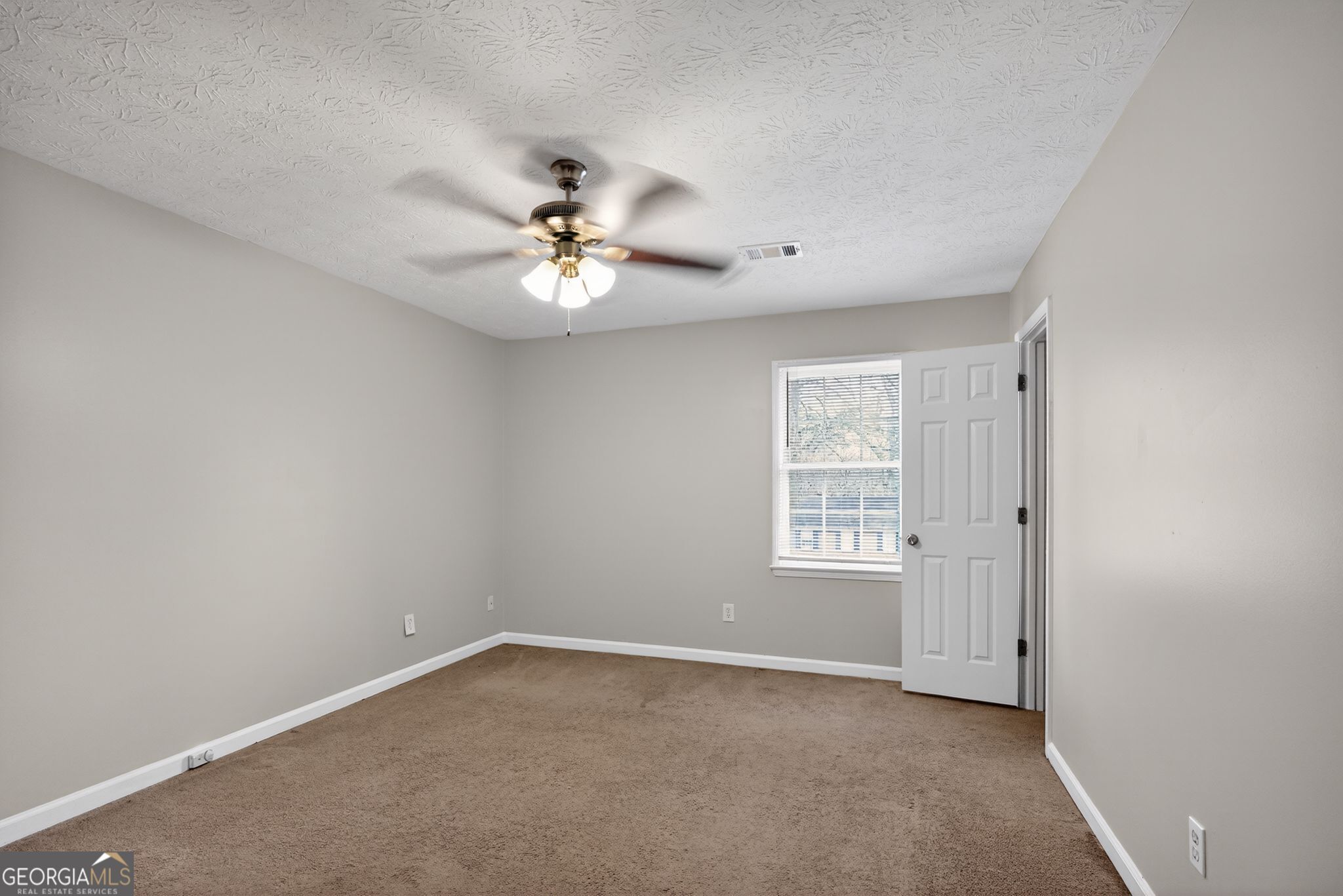 703 Kingsgate Ridge Stone Mountain, GA 30088 - Photo 14 of 35