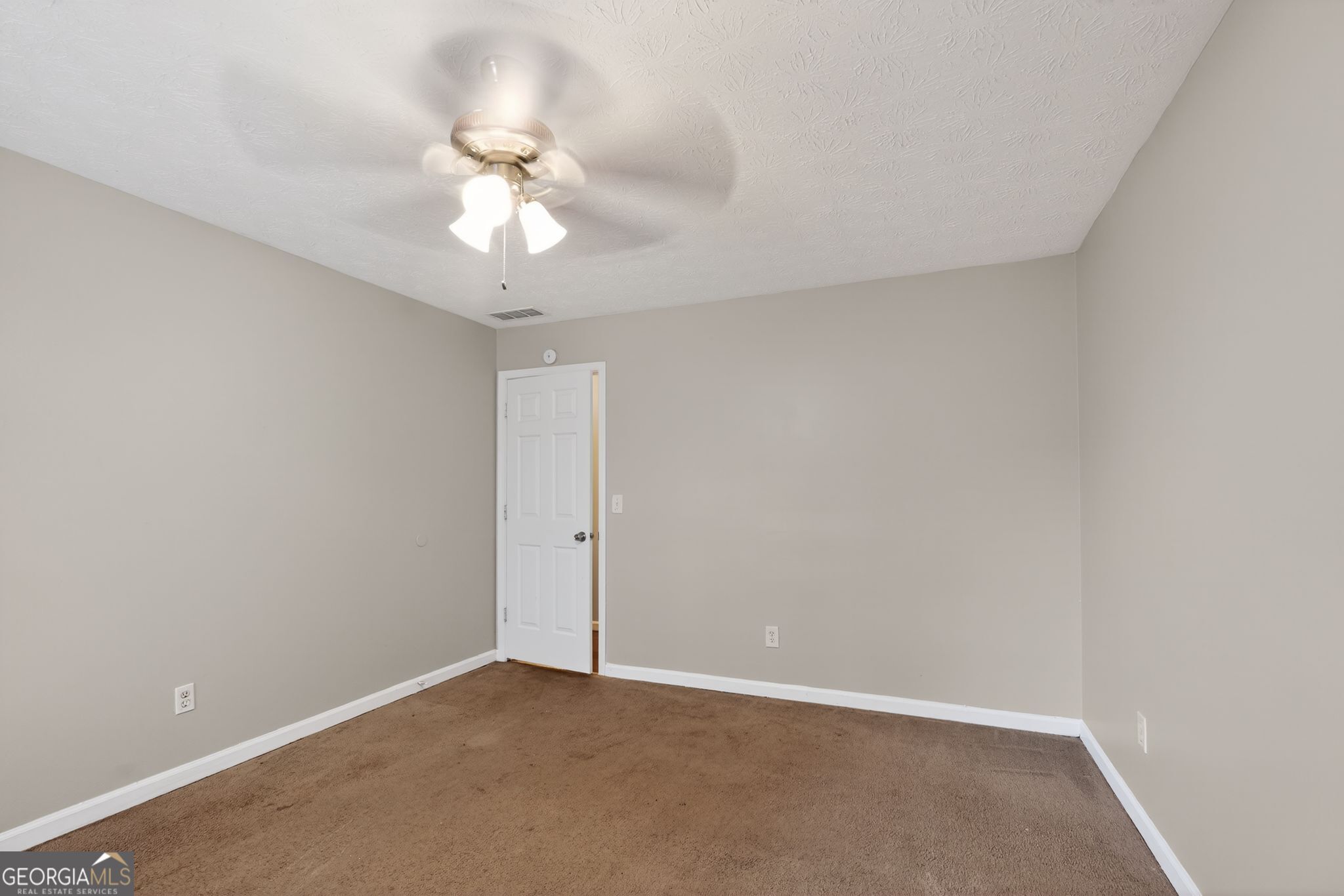 703 Kingsgate Ridge Stone Mountain, GA 30088 - Photo 16 of 35