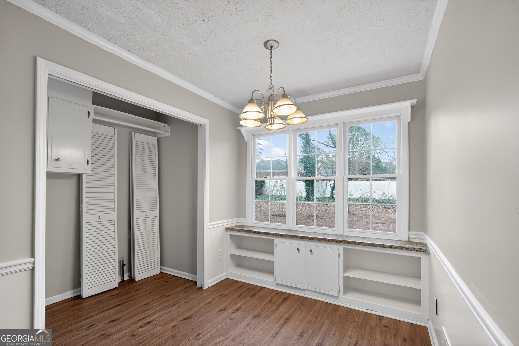 703 Kingsgate Ridge Stone Mountain, GA 30088 - Photo 19 of 35