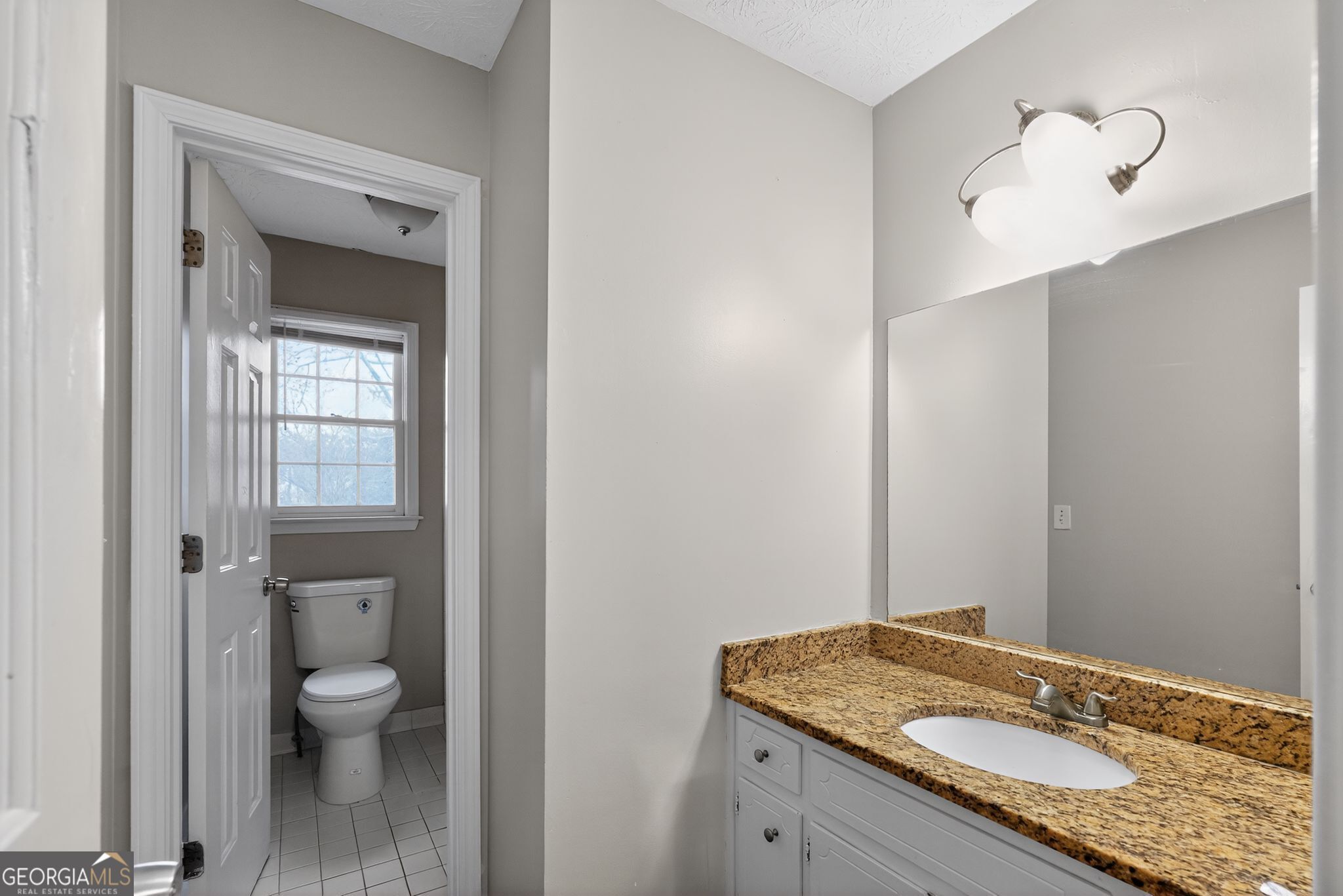 703 Kingsgate Ridge Stone Mountain, GA 30088 - Photo 26 of 35