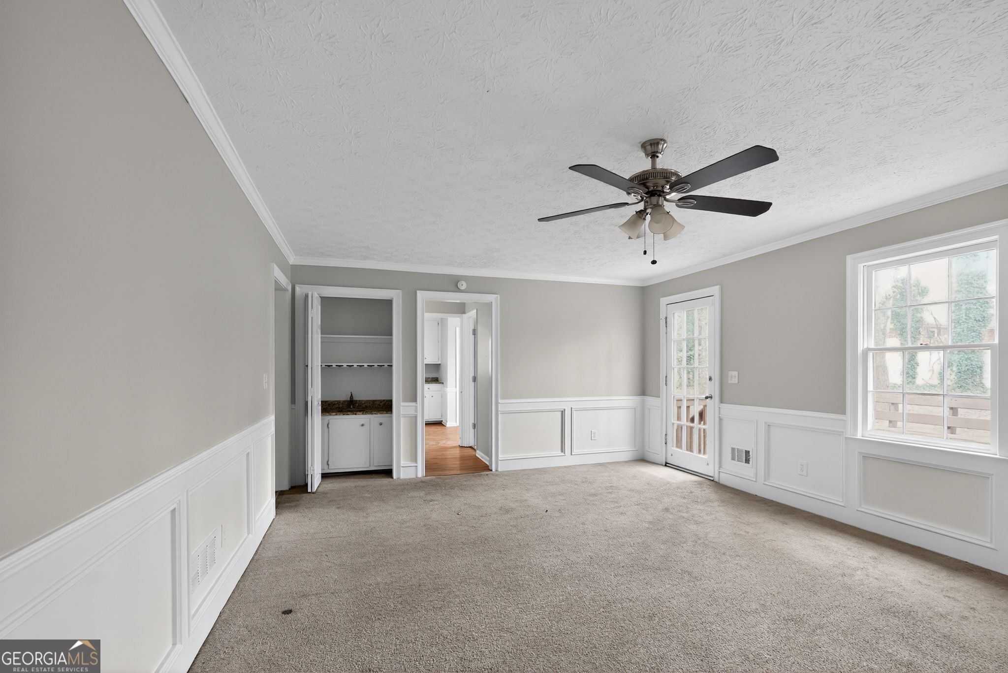 703 Kingsgate Ridge Stone Mountain, GA 30088 - Photo 4 of 35