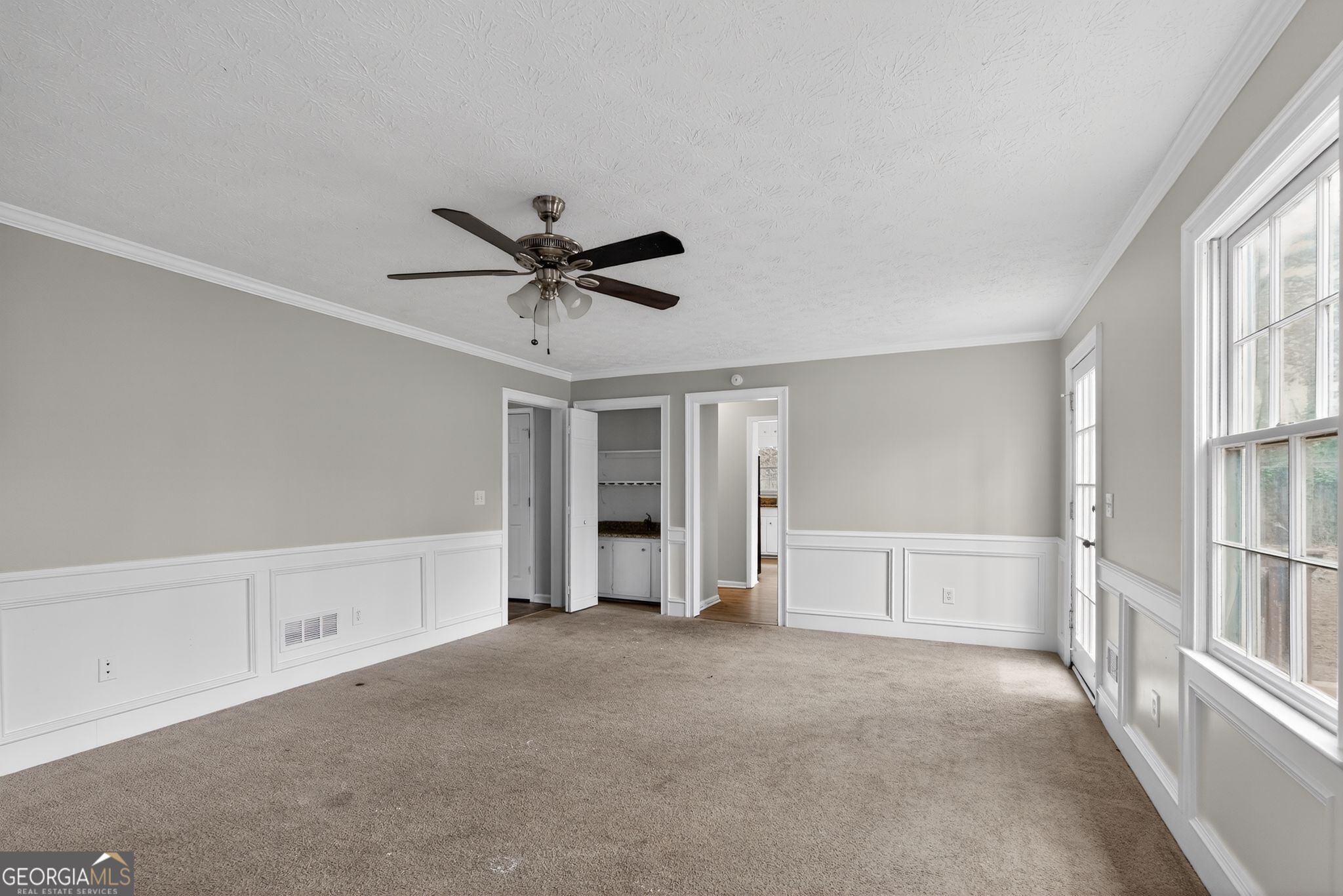 703 Kingsgate Ridge Stone Mountain, GA 30088 - Photo 5 of 35