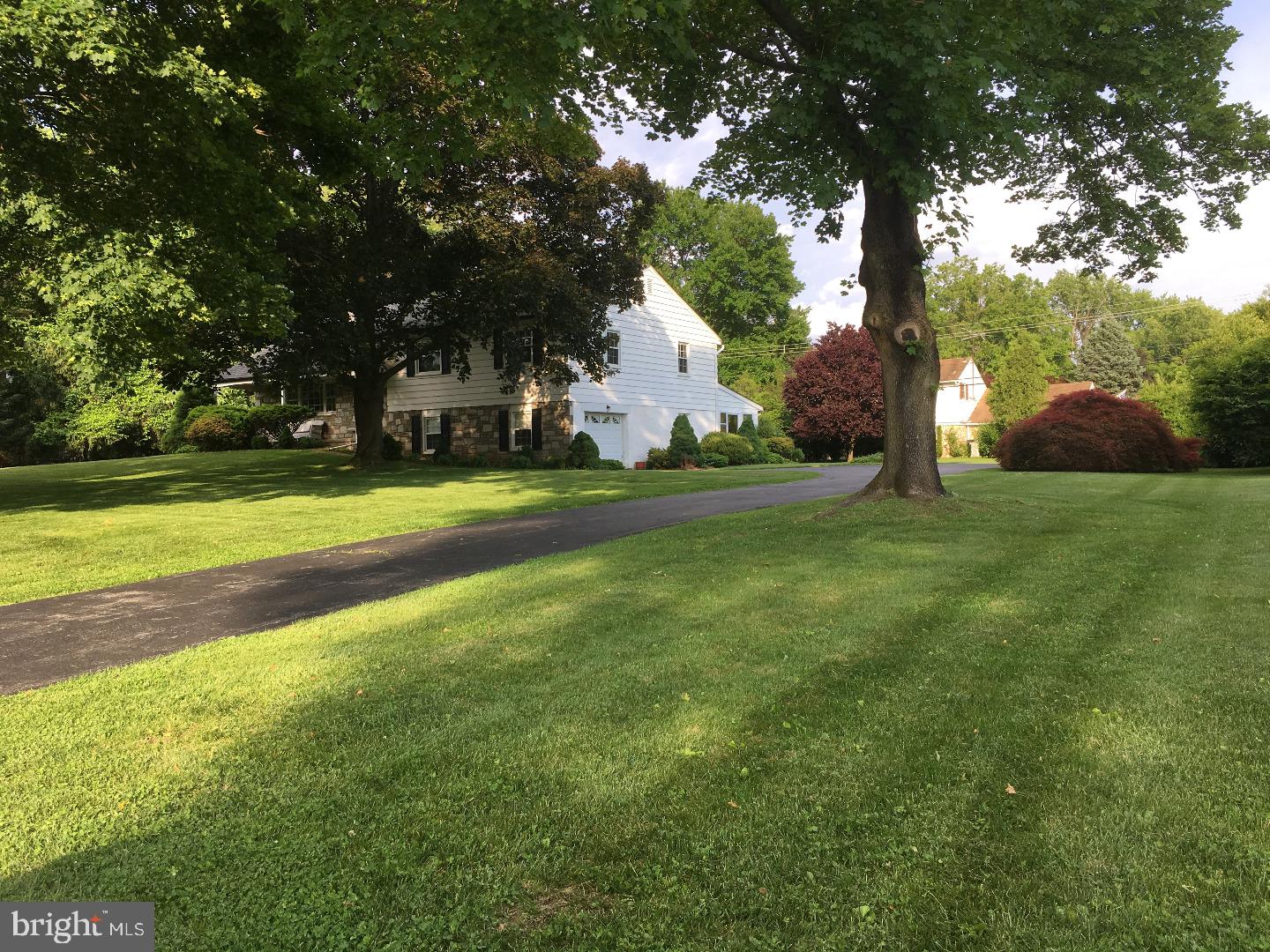 882 Meadowbrook Road Blue Bell, PA 19422 - Photo 2 of 14 Gallery Image 2