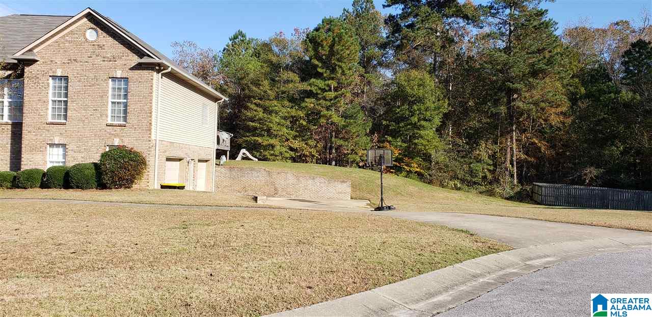 715 Ridgefield Circle Odenville, AL 35120 - Photo 8 of 25