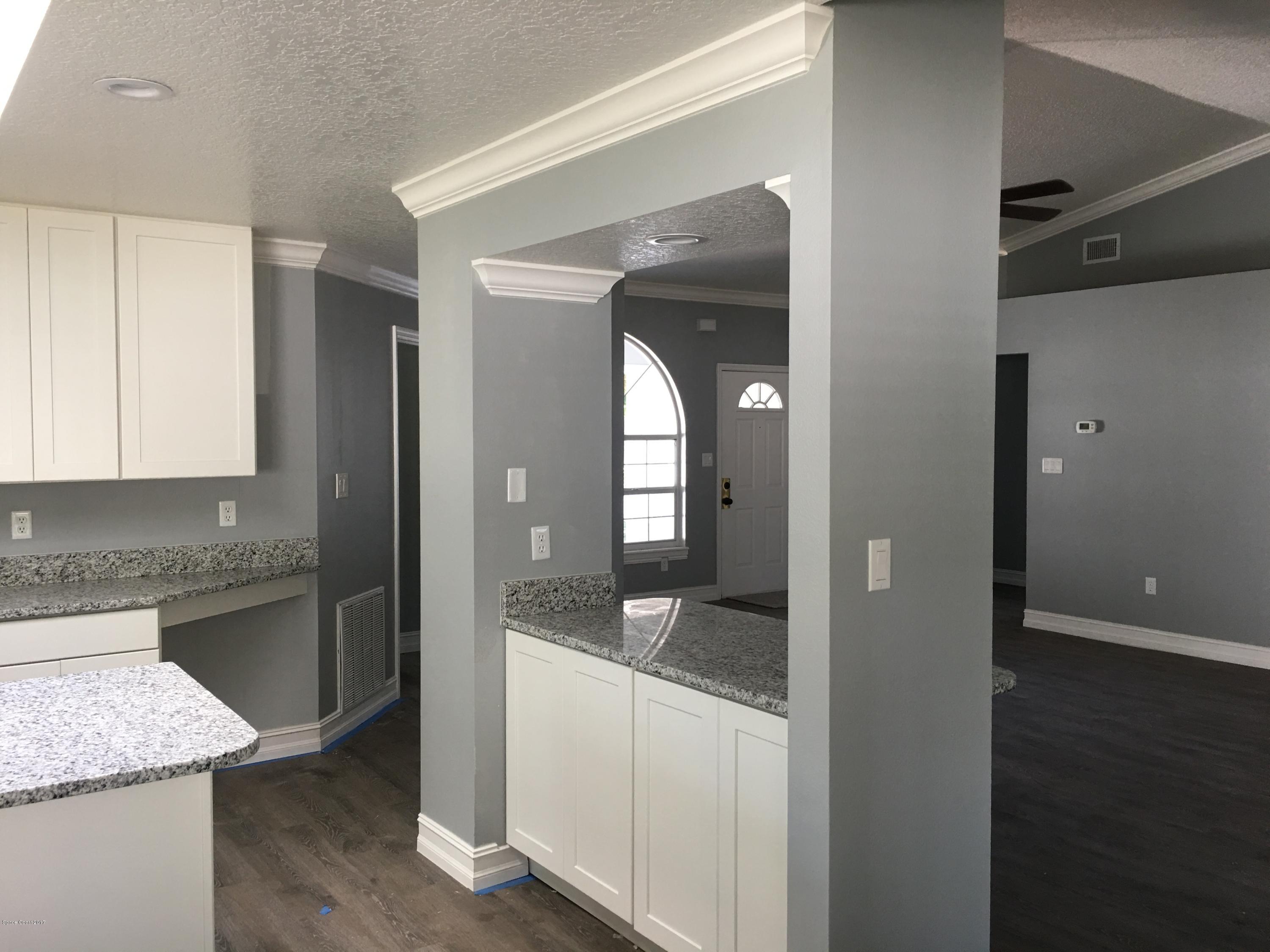 5344 Jamaica Road Cocoa, FL 32927 - Photo 5 of 18 Kitchen
