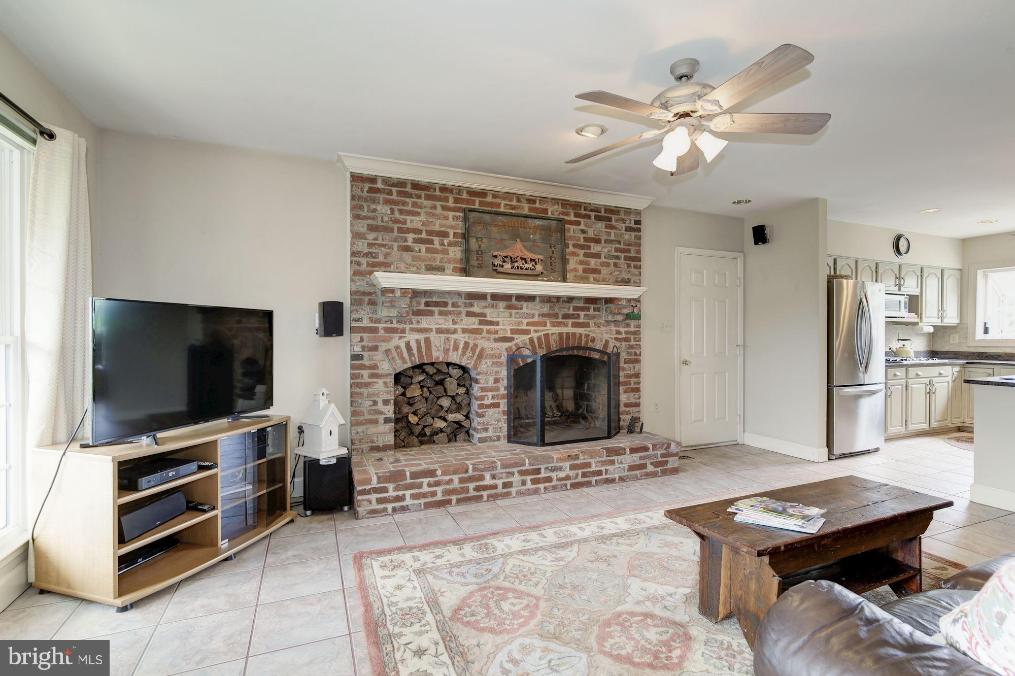 19613 Bruner Way Poolesville, MD 20837 - Photo 2 of 30 Family Room OPEN to Kitchen