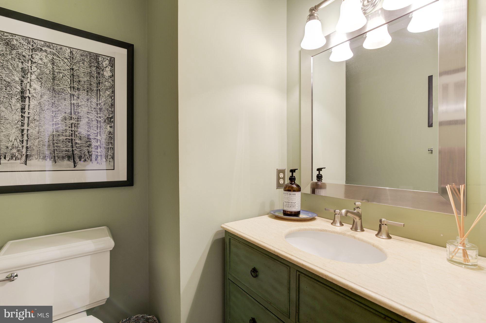 19613 Bruner Way Poolesville, MD 20837 - Photo 13 of 30 Main Level Powder Room!