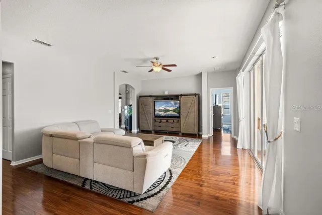 $690,000 | 570 Johns Landing Way, Oakland, FL 34787