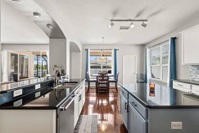 $690,000 | 570 Johns Landing Way, Oakland, FL 34787