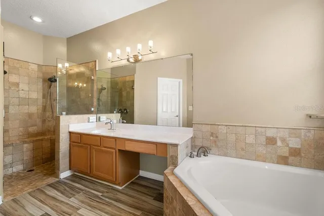 $690,000 | 570 Johns Landing Way, Oakland, FL 34787