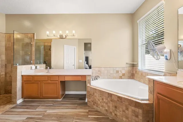 $690,000 | 570 Johns Landing Way, Oakland, FL 34787