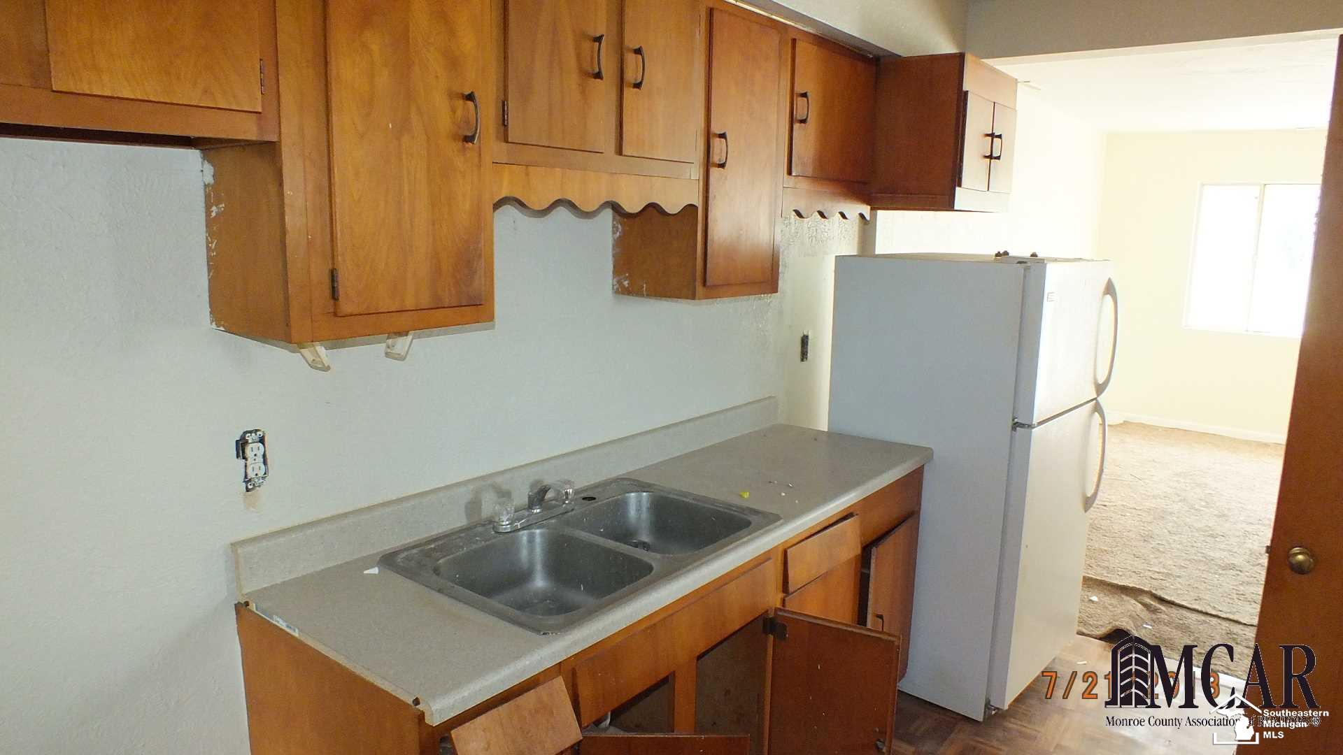 2047 East Erie Road Erie, MI 48133 - Photo 3 of 8