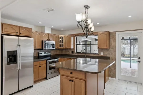 $675,000 | 6246 Silver Glen Court, Orlando, FL 32819