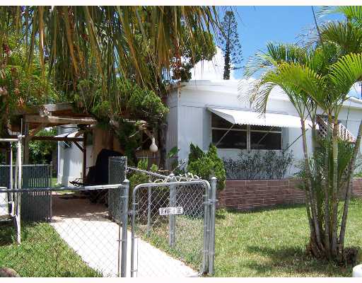 22885 Dolphin Road Boca Raton, FL 33428 - Photo 1 of 11 Primary Photo