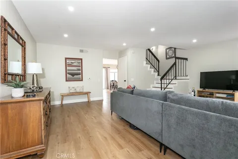 $629,999 | 20126 Runnymede Street, Unit 22, Winnetka, CA 91306
