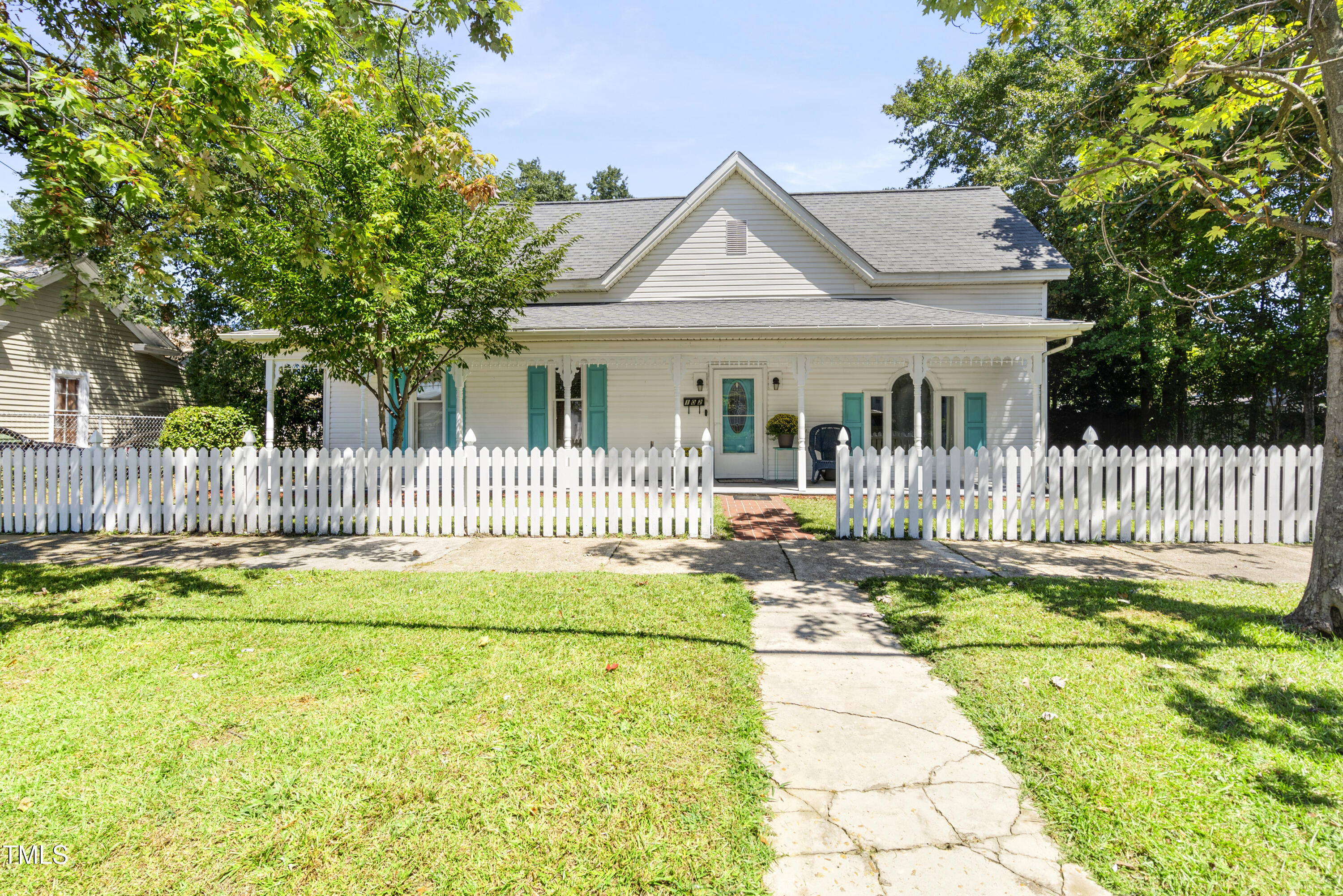 102 West Church Street Benson, NC 27504 - Photo 5 of 40 DSC08742