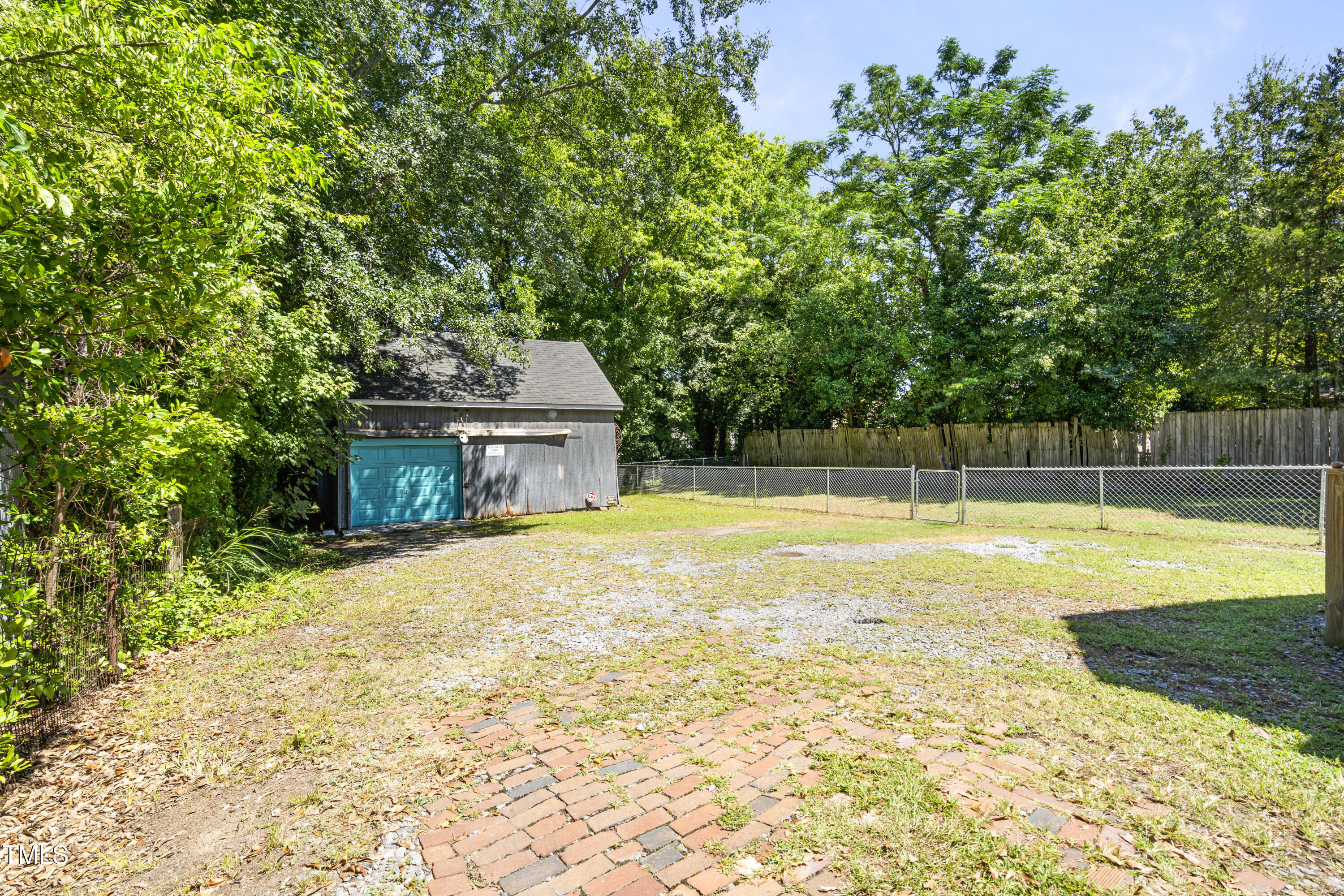 102 West Church Street Benson, NC 27504 - Photo 7 of 40 DSC08752