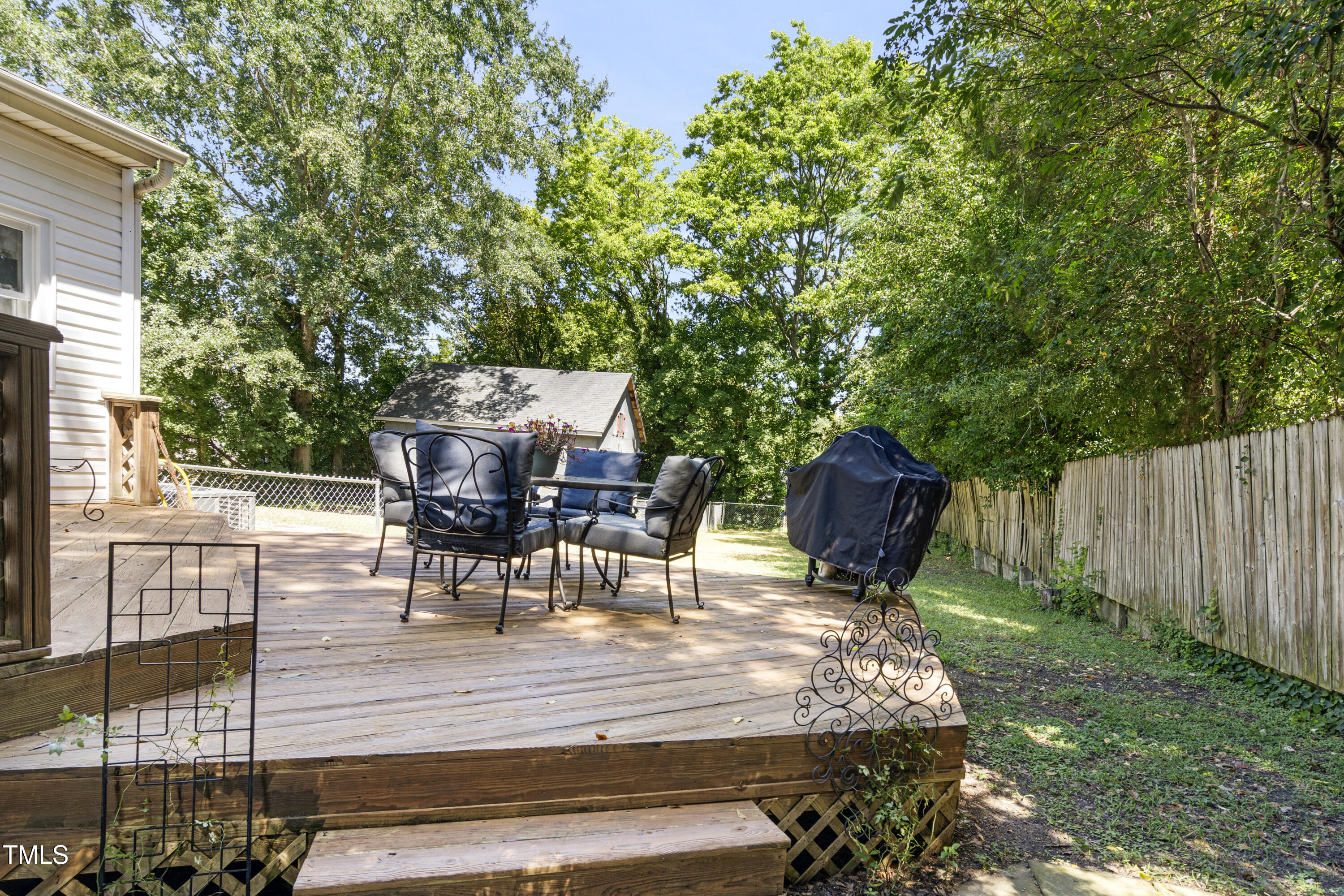 102 West Church Street Benson, NC 27504 - Photo 8 of 40 DSC08757