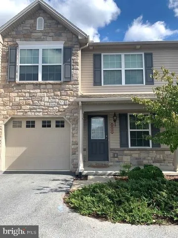 $2,195 | 417 Mercury Drive, Mechanicsburg, PA 17050