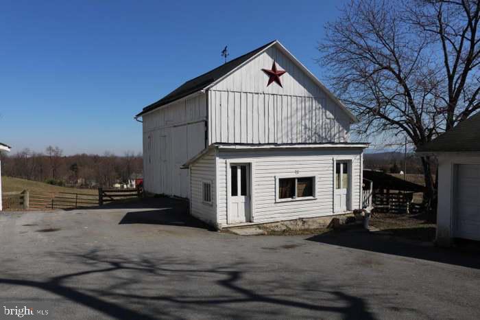 627 Hammonds Mill Road Hedgesville, WV 25427 - Photo 6 of 19