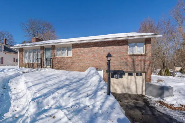 $530,000 | 126 Cohas Avenue, Manchester, NH 03109