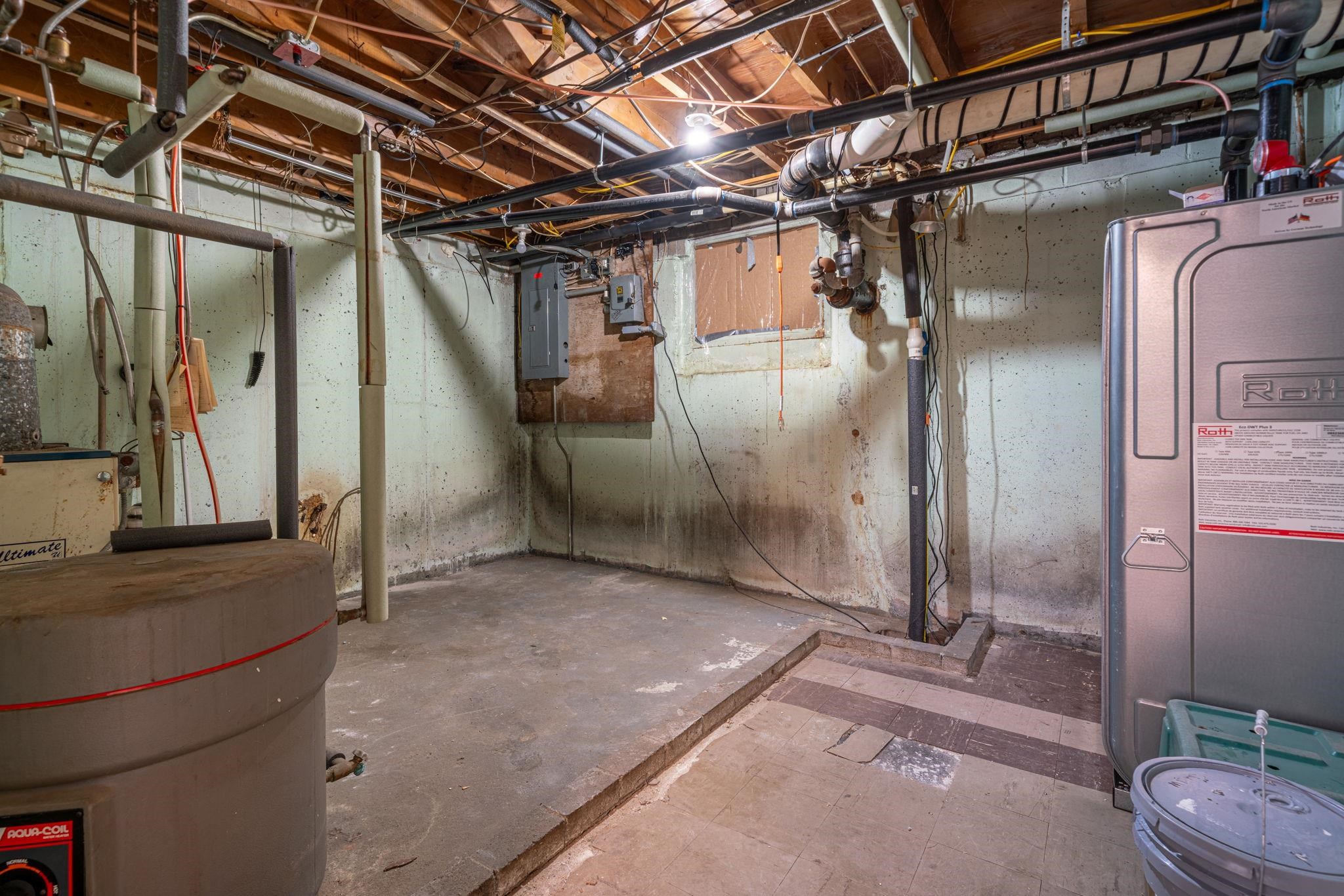 126 Cohas Avenue Manchester, NH 03109 - Photo 52 of 54